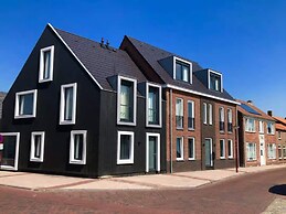 Beautiful Lodge Close to the Beach