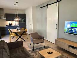 Beautiful Lodge Close to the Beach