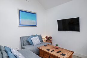 Cove Retreat