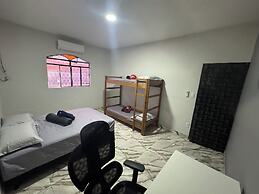 Casa espaçosa com piscina e churrasqueir