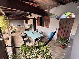 Casa espaçosa com piscina e churrasqueir