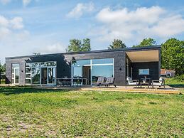 5 Star Holiday Home in Orsted
