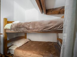 Modern Alpine Apartment in La Foux