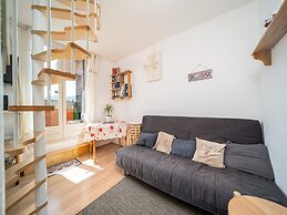 Modern Alpine Apartment in La Foux