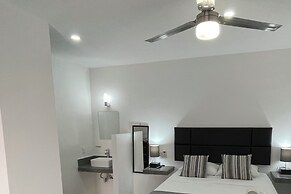 Lavish Studio w Kitchen Downtown