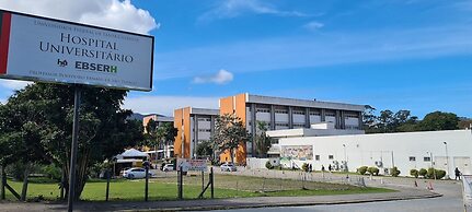 Studio em frente a UFSC e HU - CEN010