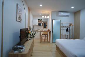 The Cozy Haus Airport