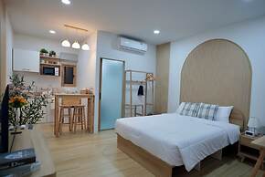 The Cozy Haus Airport