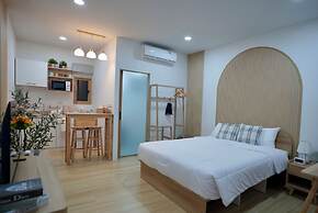 The Cozy Haus Airport