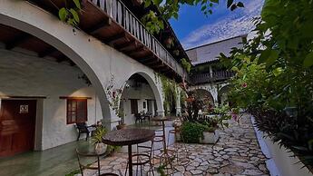 GARDEN HOTEL