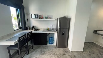 Lavish Studio w Balcony Downtown 4