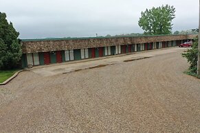 North Winds Lodge LLC