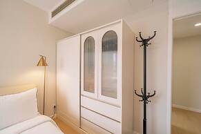 Tyms 3BR Duplex APT Xujiahui Shanghai
