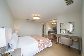 Tyms 3BR Duplex APT Xujiahui Shanghai
