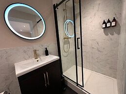 Brighton City View 3-bed Retreat