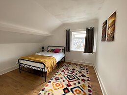 4-bedrooms - Perfect for Those Working in Bridgend