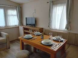 Golden Sands Plot K2 Bed Caravan