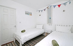 Atlantic Reach Cozy 2-bed With Parking