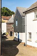 Seaview 2-bed With Private Parking, Portishead