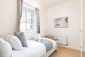 Seaview 2-bed With Private Parking, Portishead