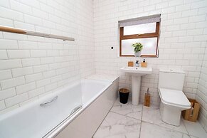 Spacious & Comfortable 2-bedroom Home