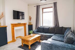 Spacious & Comfortable 2-bedroom Home
