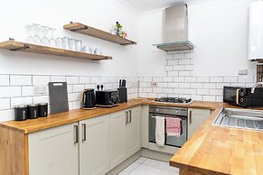 Spacious & Comfortable 2-bedroom Home