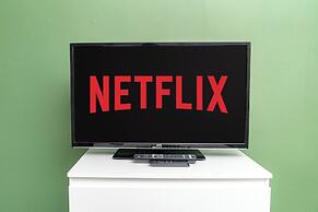 Comfortable 3-bed, 2-bath Basingstoke Stay