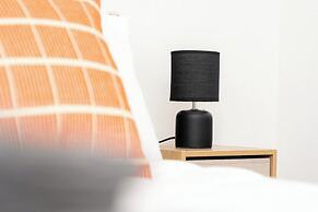 Comfortable 3-bed, 2-bath Basingstoke Stay