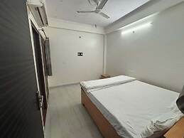 Hotel Awadh Pearl
