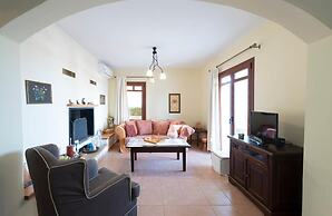 Odysseus Villa in Plaka