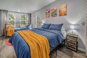 6 Mi to Kyle Field! Pet-friendly Getaway w/ Yard