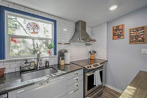 6 Mi to Kyle Field! Pet-friendly Getaway w/ Yard