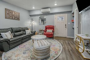6 Mi to Kyle Field! Pet-friendly Getaway w/ Yard