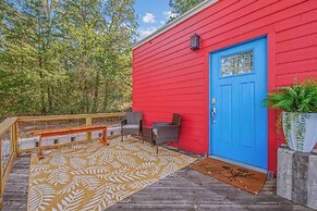 6 Mi to Kyle Field! Pet-friendly Getaway w/ Yard