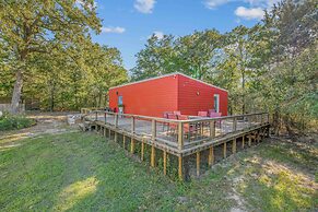 6 Mi to Kyle Field! Pet-friendly Getaway w/ Yard