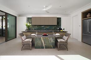Sea Grove House 5 Bedroom Villa
