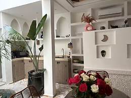 Beautiful Arab House With Swimming Pool