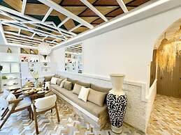 Beautiful Arab House With Swimming Pool