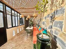 Beautiful Arab House With Swimming Pool