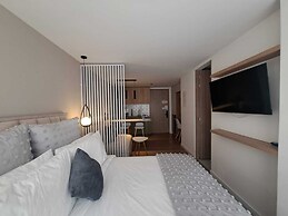 Tribeca 94 by Jalo