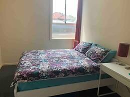 Chadstone Holiday W6 Villa