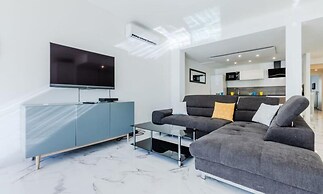 Apartment in Cannes With Stunning Sea View