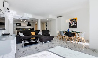Apartment in Cannes With Stunning Sea View