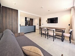 Laureles Selection Suites