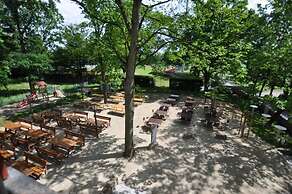 Volkspark Hotel
