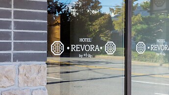 Suwon Haenggung-dong Revora Hotel