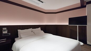 Suwon Haenggung-dong Revora Hotel