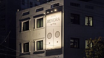 Suwon Haenggung-dong Revora Hotel