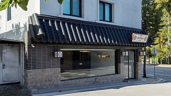 Suwon Haenggung-dong Revora Hotel